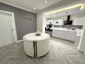 Photo 27- click for photo gallery